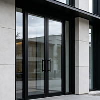 Porte battante en PVC-U avec double vitrage trempé, résistante à la corrosion, isolante thermiquement pour climat humide