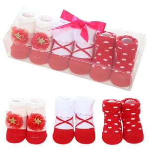2024 New designs 0-1Y 3 in 1 Bow-tie polka dot gift box baby socks gift box baby boy socks set