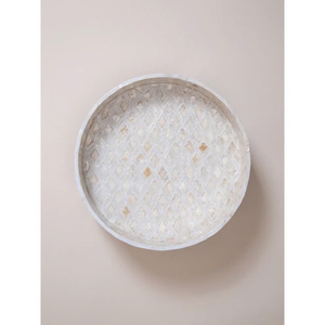 Une addition élégante à chaque maison inspirée du luxe Idéal pour la décoration intérieure Fait à la main Décoration sur pied en nacre - Product Image 2