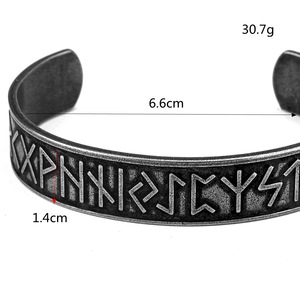 Pulsera de acero inoxidable para hombre de estilo retro nórdico, brazaletes de moda con texto <span class=keywords><strong>Runa</strong></span> vikingo antiguo - Product Image 5