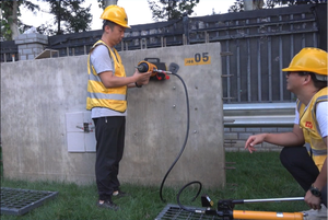 เครื่องทดสอบแรงดึงเหล็กเส้น HT-100 0-1000KN สำหรับทดสอบแรงดึงของพุกเคมี ความจุ 100 ตัน - Product Image 3