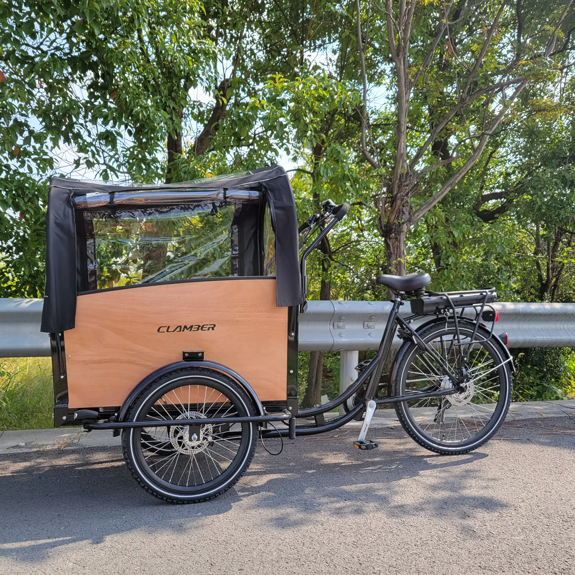 Stock EU vélo box à trois roues vélo cargo électrique usage familial vélo de transport à chargement frontal à vendre