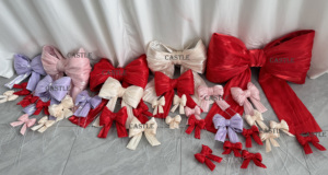 โบว์ผ้าทำมือสำหรับตกแต่งวันคริสต์มาสแบบสั่งทำโบว์ผูกโบว์ขนาดยักษ์สีแดงสีทองสำหรับจัดแสดงบนหน้าต่างร้านค้า O-BK001 - Product Image 6