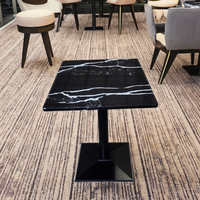 Table de restaurant en marbre durable