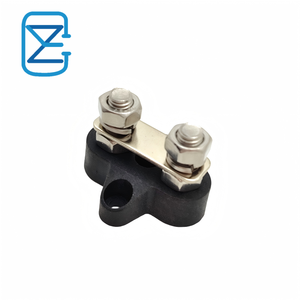 Borne de batterie de <span class=keywords><strong>voiture</strong></span> universelle avec conception à double boulon |   Connecteur de câblage à goujon M8 pour une installation sécurisée - Product Image 4