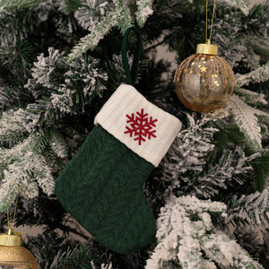Nuevas Medias de Navidad Verdes Bordadas con el Alfabeto, Decoraciones Navideñas, Regalo Festivo, Adorno para el Árbol de Navidad, Medias Decorativas para el Hogar - Product Image 5