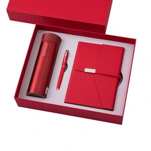 Kit de démarrage de bureau de luxe : agenda en cuir, stylo et tasse isotherme pour les nouveaux professionnels - Product Image 1
