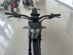 Motos électriques de haute qualité au style tendance, 3000W 4000W, Vélo électrique de rue avec moteur brushless intermédiaire, Moto tout-terrain - Product Image 2