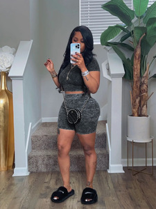 Bộ đồ thể thao nữ 2 mảnh, chất liệu acid wash, kiểu dáng năng động, áo crop top cổ tròn và quần short, bộ đồ tập gym, bộ đồ chạy bộ - Product Image 4