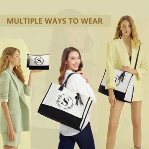 Bolsa de Playa de Lona Personalizada con Iniciales, Bolsa de Yute Monogramada para Mujer - Product Image 6