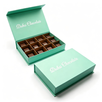 Boîte à chocolat pliable bleu poussière personnalisée, emballage rigide magnétique de luxe pour cadeau de truffes au chocolat