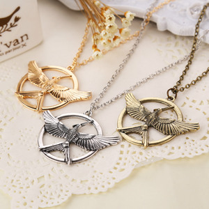 Bán Buôn Châu Âu Và Mỹ Phim Ngoại Vi Cổ Điển Các Trò Chơi Đói Vòng Cổ Cho Phụ Nữ - Product Image 4