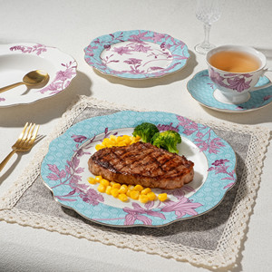 Juego de Vajilla de Porcelana <span class=keywords><strong>China</strong></span> con Diseño Floral de Lirios y Borde Dorado Moderno de 20 Piezas, Apto para Alimentos, para Oficina, Hogar, Regalo - Product Image 1