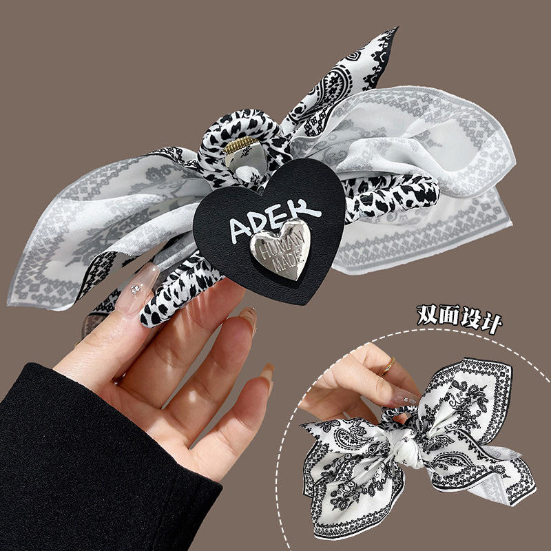 AB-คลิปดอกมะม่วงหิมพานต์