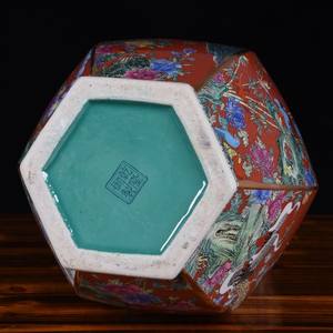 Vase hexagonal en porcelaine antique de l'ère Qing Qianlong, art déco, <span class=keywords><strong>bleu</strong></span> <span class=keywords><strong>et</strong></span> <span class=keywords><strong>or</strong></span>, fleurs <span class=keywords><strong>et</strong></span> oiseaux, émaillé, céramique, écologique, pour la maison - Product Image 6