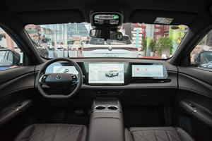 Changan Cs 75 Plus, Vehículo de Gasolina Barato Chino, Autos de Lujo, Changan Cs75 Plus 1.5t, SUV de Gasolina, 2023 2025 2026, Auto Nuevo en Venta - Product Image 6