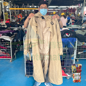 Abrigo cortavientos para mujer tipo grande 100kg ropa de segunda mano abrigo antipolvo ropa usada Japón - Product Image 4
