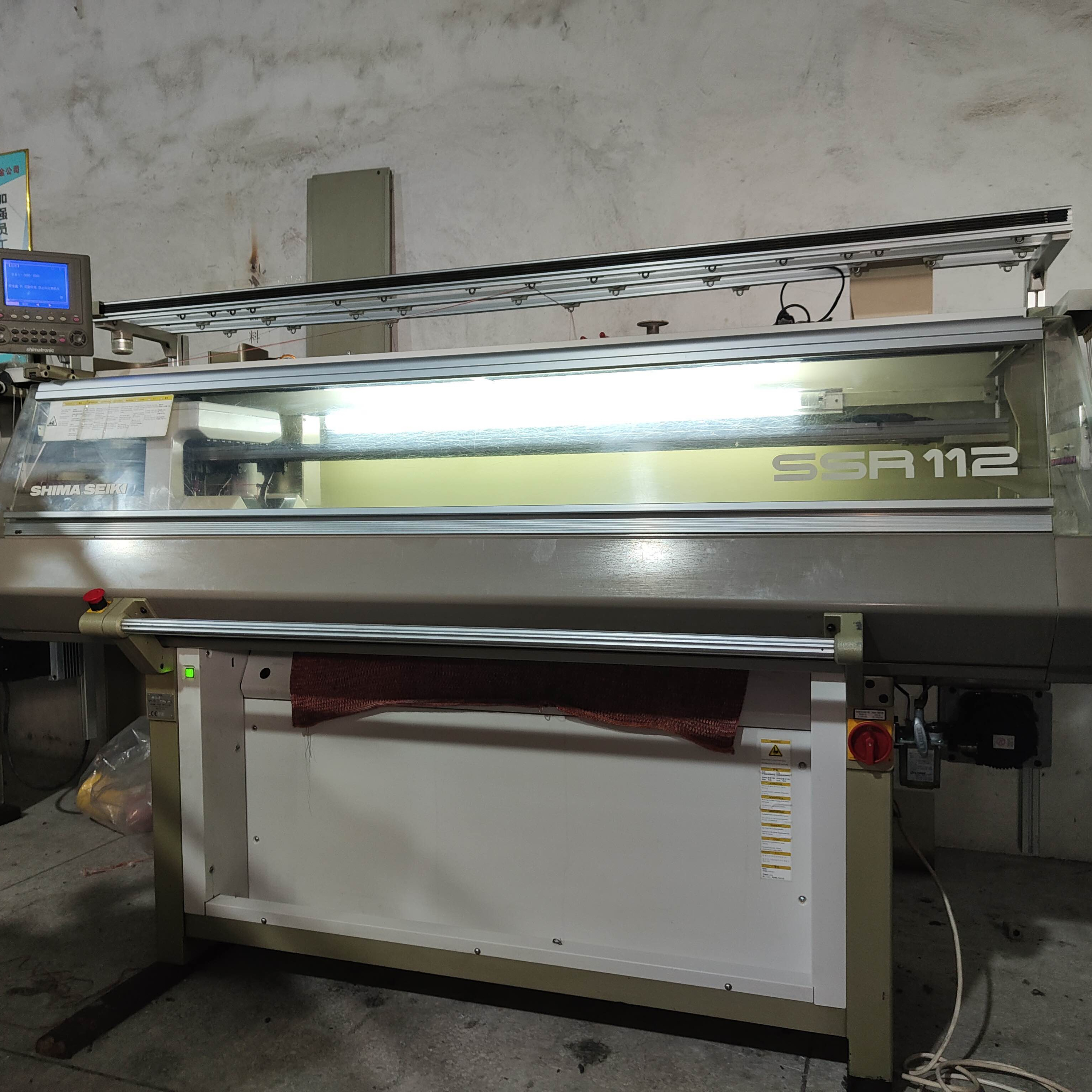 Durable Shima Seiki SSR112SV14G Computerised Flat Knitting Machine