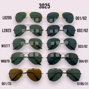Occhiali da Sole di Alta Qualità Identici a Quelli Acquistati dal Negozio Esclusivo Chiedimi per i Dettagli - Product Image 4