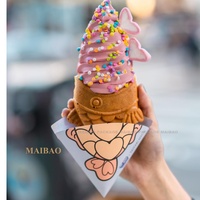 Cône de papier à rouler pour dessert moyen grand personnalisé recyclable veste de cône gaufré pour crème glacée à bord droit