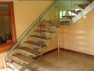 บันไดที่มีโมโนสนและไม้ดอกยางแก้วราวบันได - Product Image 4