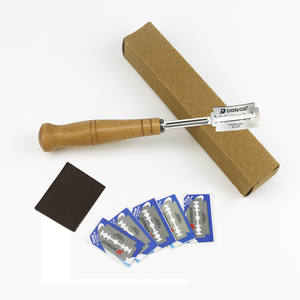 Outils de boulangerie et pâtisserie XH : Couteau à trancher le pain, panier de levage (banneton), outil de tranchage avec manche en bois et 5 lames de rechange - Product Image 4