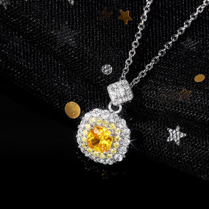Collana con Ciondolo in Cristallo Giallo, Argento 925 Placcato Rodio, Forma a Fiore, Gioiello di Lusso da Donna per Feste, Catena a Maglia - Product Image 1