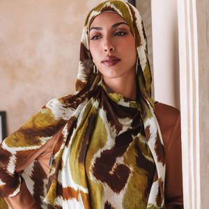 Hijab élégant et chic en modal imprimé ultra-léger, infroissable, facile à enrouler pour les femmes musulmanes, à porter quotidiennement pour le travail, l'été - Product Image 2