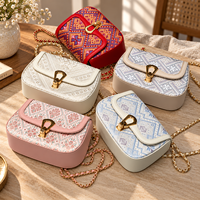 Sacs à main bandoulière élégants en brocart tissé avec chaîne pour femmes, sacs à épaule texturés tendance pour dames, sacs à main quotidiens