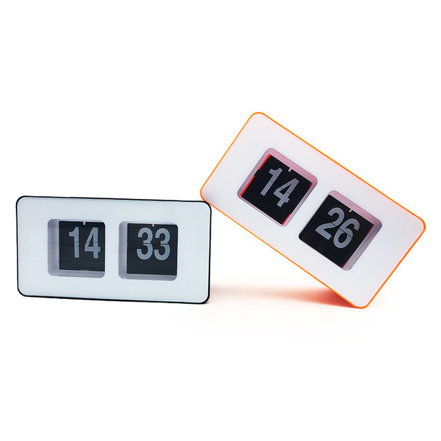 Hot Sell Plastic Modern Small Desk Electronic Digital Quartz Flip Clock with Snooze Function and Customized Color Rustic Design
