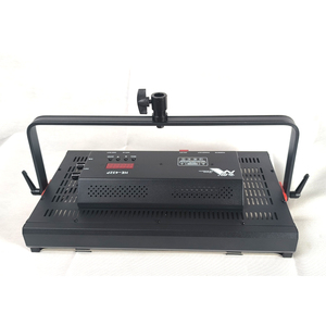 Lumière vidéo LED haute puissance 100W avec plage de température de couleur 3200-5600K, idéale pour l'enregistrement de vlogs et les séances photo - Product Image 3