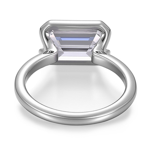 แหวนทองคำขาวแท้ 18k จาก Provence Jewelry ดีไซน์ทันสมัยแบบ Bezel Setting ประดับเพชรทรง Emerald Cut น้ำหนัก 1.5 กะรัต เหมาะสำหรับผู้หญิง เป็นแหวนหมั้น - Product Image 2