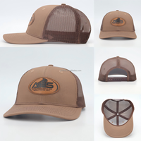 Gorra Trucker Personalizada con Parche de Cuero, Malla Trasera, Cierre Ajustable, Unisex, Marrón, Diseño de 6 Paneles, Estilo Casual