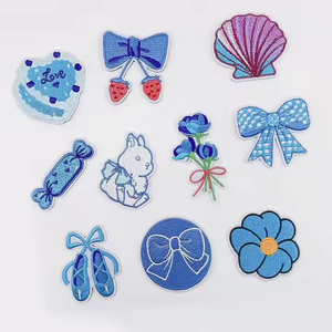 Diskon besar sepatu dansa biru desain baru pita hati mawar besi grosir di atas tambalan bordir untuk pakaian jeans - Product Image 1