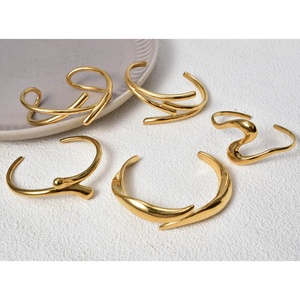 Bracelets pour femmes en acier inoxydable plaqué or 18 carats PVD, forme de goutte d'eau ouverte, polis, bijoux pour les mains, bracelets à la mode - Product Image 3