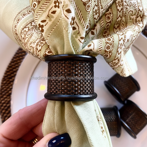 Elegante servilletero de madera para mesa de comedor rústica, decoración de bodas, cena formal o configuración de fiesta - Product Image 1