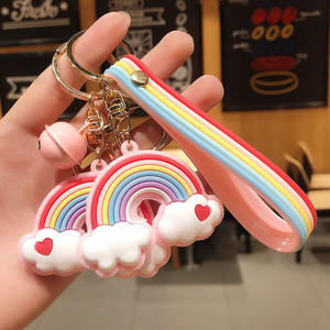 2025 créatif rose Couple sac d'école accessoires voiture suspendus petits cadeaux en gros mignon Silicone arc-en-ciel anneau porte-clés - Product Image 1