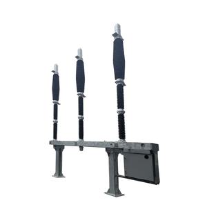 110KV 132KV 3150A 3 phases réservoir vivant SF6 fabricant de <span class=keywords><strong>disjoncteur</strong></span> isolé au gaz - Product Image 1