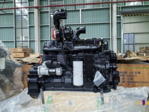 Motore Diesel <span class=keywords><strong>Dongfeng</strong></span> 6CTA8.3-C215 6 Cilindri 160kW 215CV Raffreddato ad Acqua Avviamento a Pedale per Escavatore - Product Image 3