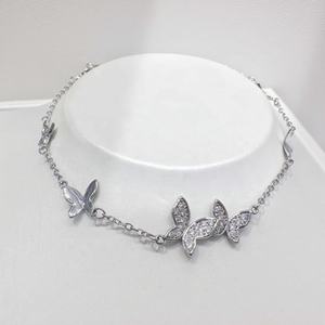 Pulseras de cadena minimalistas de plata de ley 925 al por mayor, chapadas en oro de 14k, con dijes de mariposa de circonita para niñas, ideales para el verano. - Product Image 5