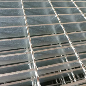 Passerelle en acier inoxydable caillebotis 32x5mm carré <span class=keywords><strong>Drain</strong></span> de sol utilisation extérieure <span class=keywords><strong>prix</strong></span> compétitif des Philippines - Product Image 1