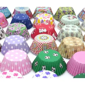 Rivestimento di carta per cupcake colorato usa e getta eco-friendly Cupcake torte tazze di carta per Muffin tazza su misura