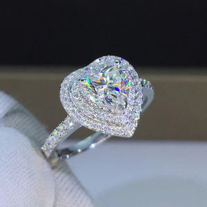 Anello con Design a Cuore, Stile Creativo, Anello da Dito per Donne - Product Image 1
