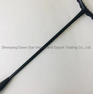 Raquette de <span class=keywords><strong>badminton</strong></span> en fibre de carbone pour stagiaires Texture douce et dure avec poignée en PU durable Raquette de <span class=keywords><strong>badminton</strong></span> en graphite de carbone - Product Image 4