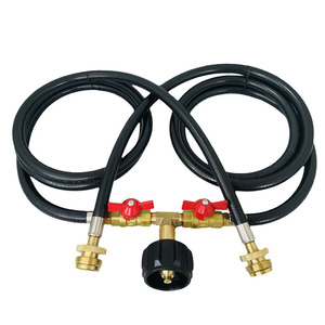 Tuyau de gaz propane QCC 1/4 po à double sortie pour usage extérieur avec raccords en laiton et vannes rouges - Product Image 1