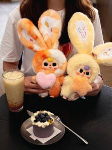 New Baby Three V3 Blind Box Lily Rabbit Little Town Series Figura DE ACCIÓN Kawaii Dolls Mystery Box Regalo de cumpleaños para niños - Product Image 4