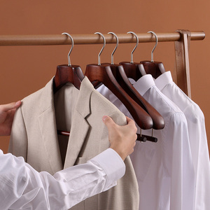 Cintres en bois de luxe de haute qualité, larges et grands, avec barre porte-pantalon, pour vestes, tenues, pulls, robes, costumes, présentation élégante - Product Image 3
