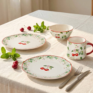 Service de table moderne 16 pièces en porcelaine cerise avec motifs fruits en relief 3D, <span class=keywords><strong>assiettes</strong></span>, bols et tasses, réutilisable, sans BPA, pour fêtes de jardin estivales, OEM ODM - Product Image 1