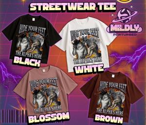 <span class=keywords><strong>T</strong></span>-shirt graphique amusant et dérisionniste sur le thème du <span class=keywords><strong>loup</strong></span>-<span class=keywords><strong>garou</strong></span>, avec l'inscription « Hide Your Feet The Alpha Is Here », style bootleg, pour OEM/ODM - Product Image 4