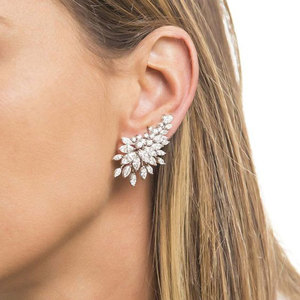 Orecchini a lobo con ali d'angelo per donna, gioielli scintillanti alla moda - Product Image 3